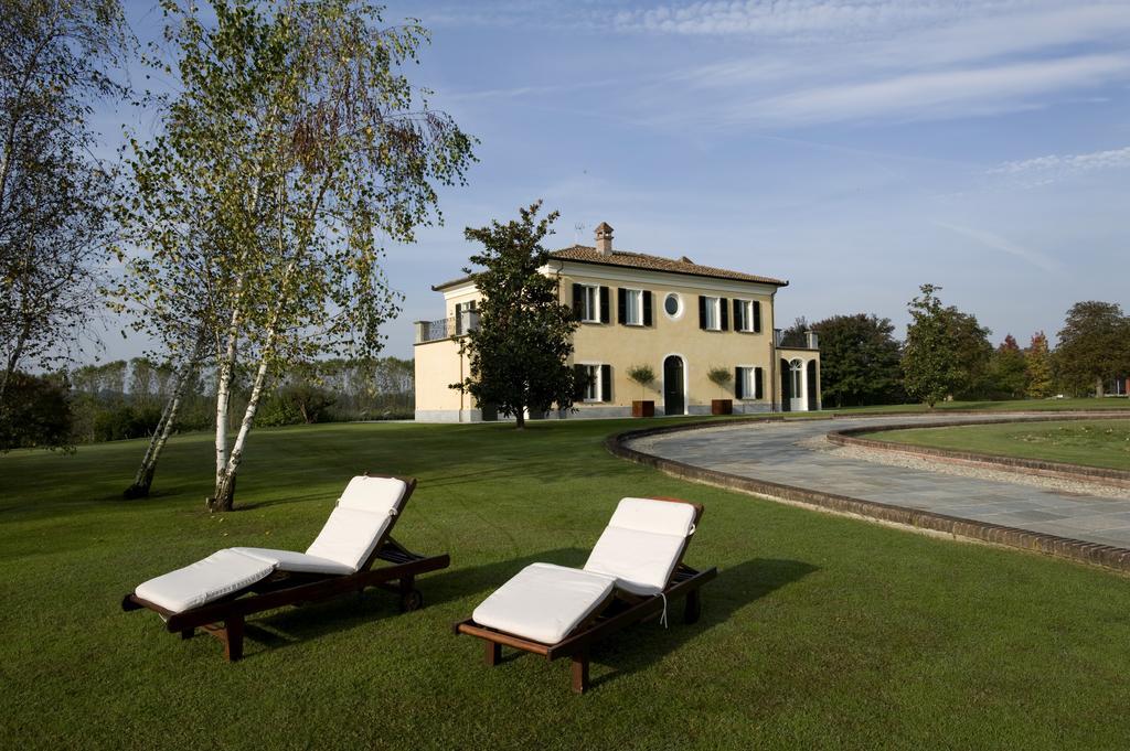 Relais 23 Hotel & Ristorante Castelnuovo Belbo Eksteriør bilde