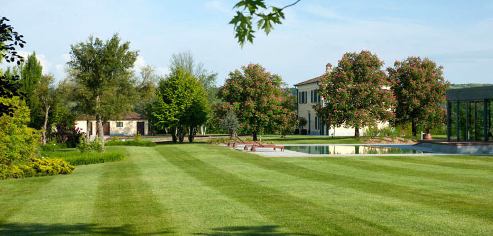 Relais 23 Hotel & Ristorante Castelnuovo Belbo Eksteriør bilde